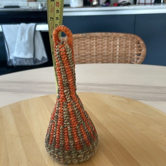 Hand made vintage woven musical toy from Tanzania. - Picture 3 of 4